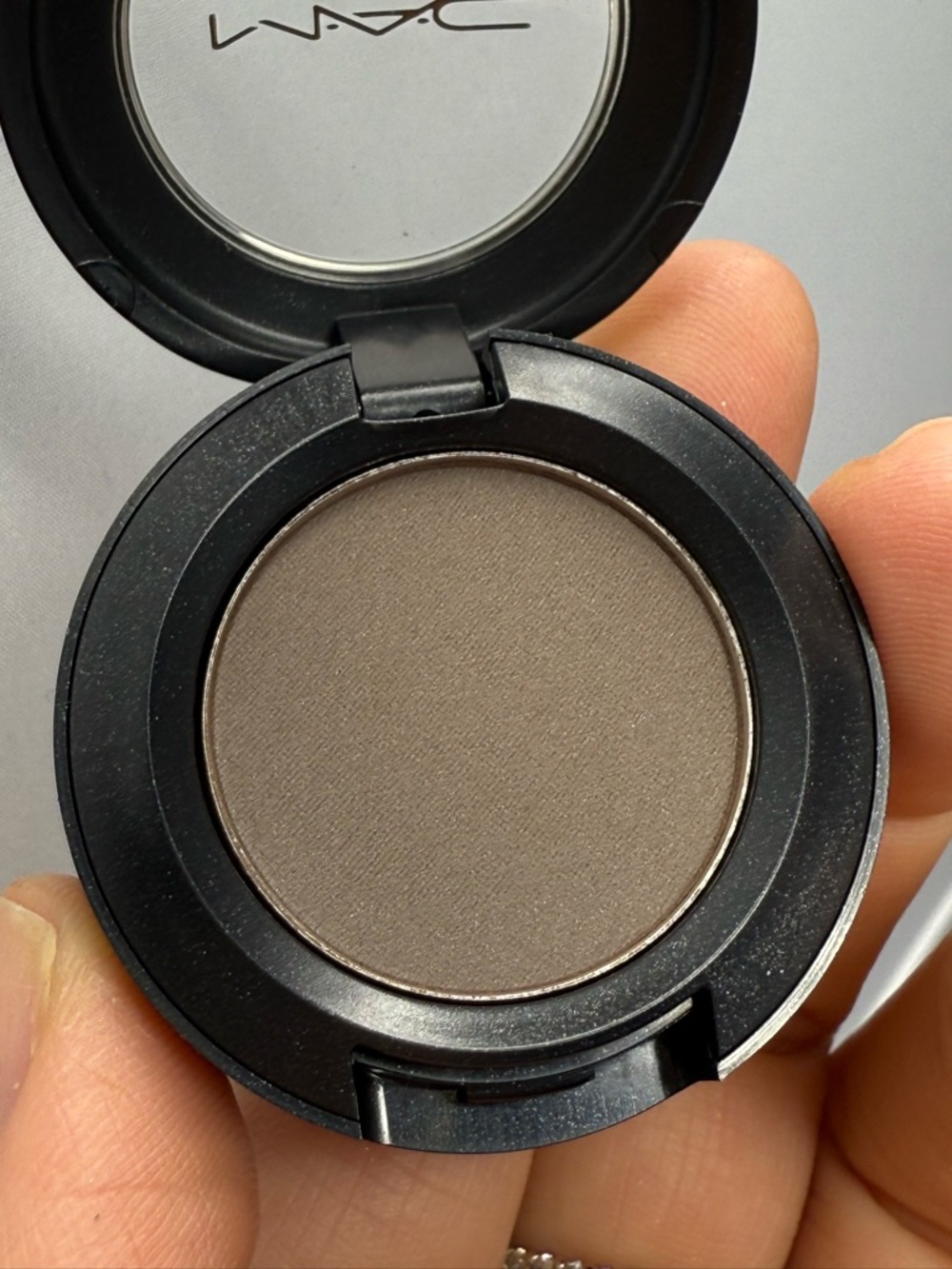 MAC Cosmetics Single Eyeshadow — Cool Taupe Matte - brun